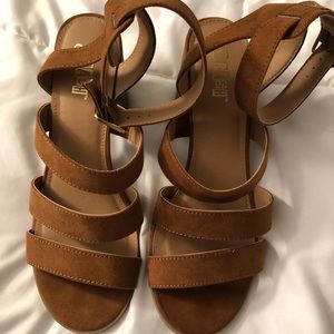 Brash heeled sandal